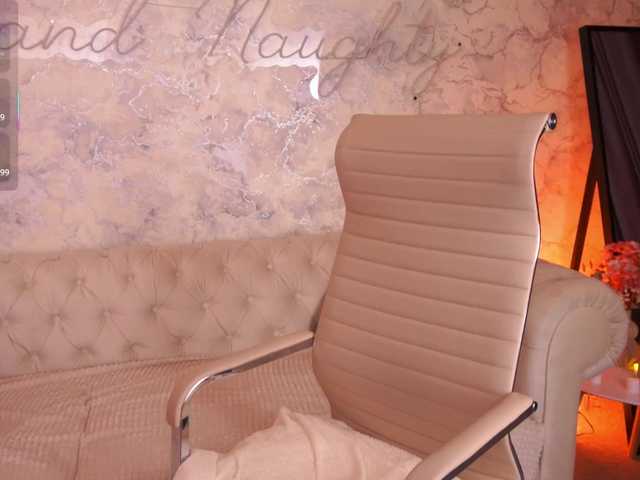 MikiiKiwi live cam on BongaCams