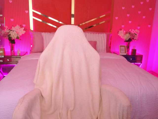 MikiiKiwi live cam on BongaCams