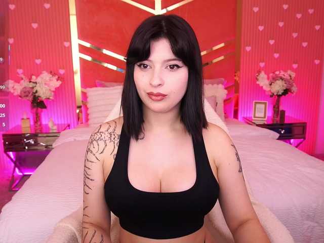 MikiiKiwi live cam on BongaCams