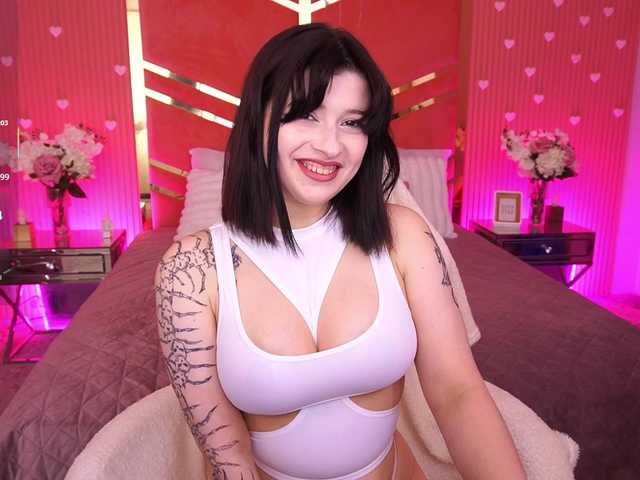 MikiiKiwi live cam on BongaCams