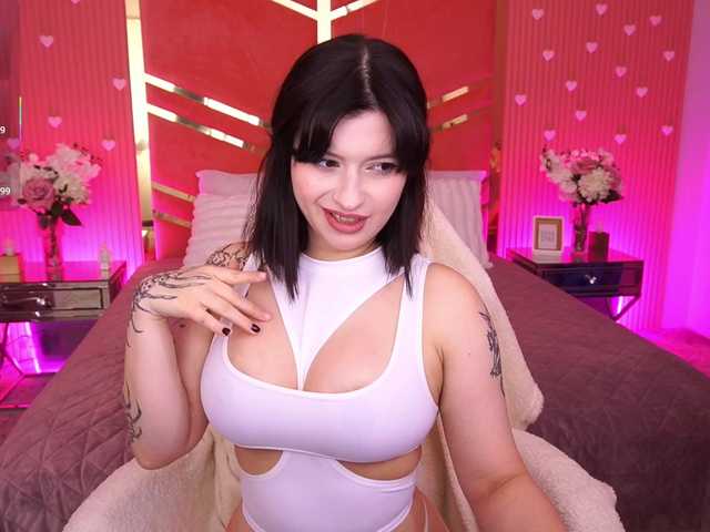 MikiiKiwi live cam on BongaCams