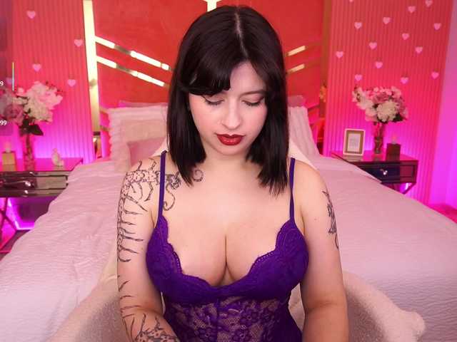 MikiiKiwi live cam on BongaCams