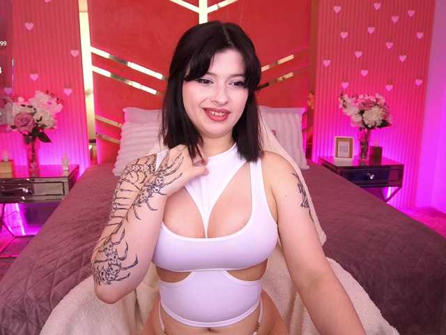 MikiiKiwi live cam on BongaCams