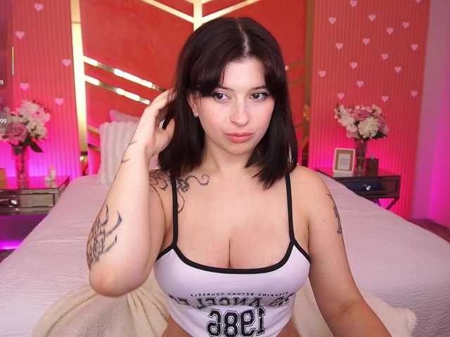 MikiiKiwi live cam on BongaCams