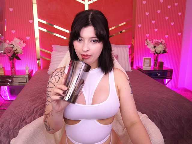 MikiiKiwi live cam on BongaCams