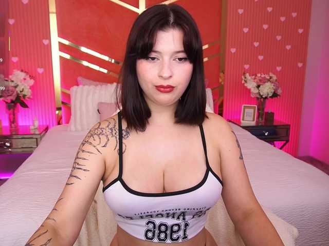 MikiiKiwi live cam on BongaCams