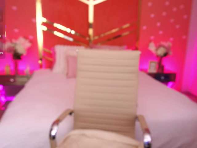 MikiiKiwi live cam on BongaCams