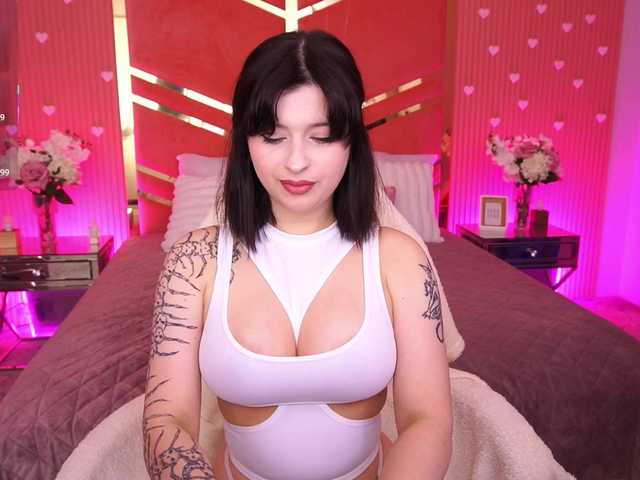 MikiiKiwi live cam on BongaCams