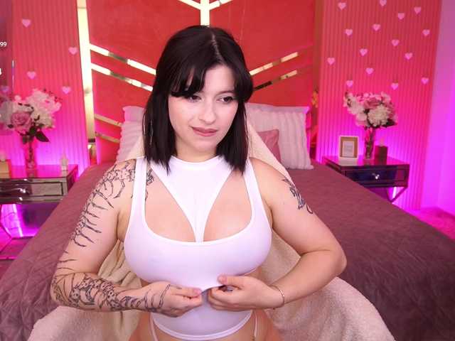 MikiiKiwi live cam on BongaCams