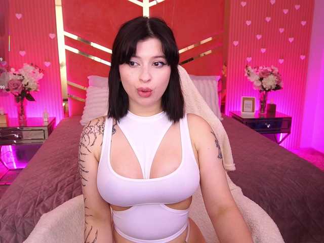 MikiiKiwi live cam on BongaCams
