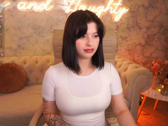 MikiiKiwi live cam on BongaCams