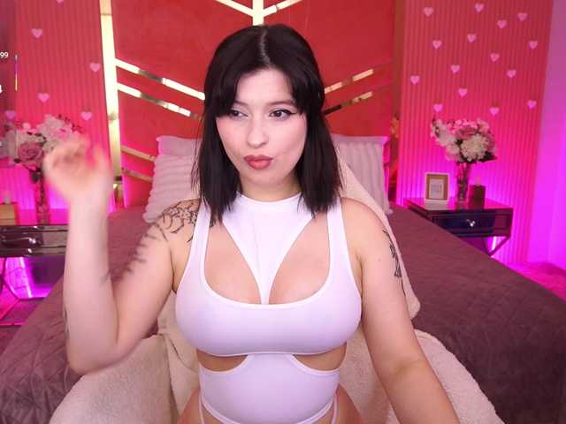 MikiiKiwi live cam on BongaCams
