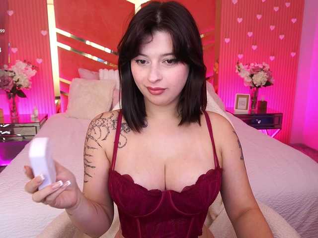 MikiiKiwi live cam on BongaCams