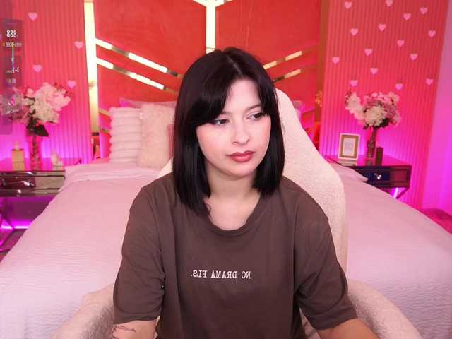 MikiiKiwi live cam on BongaCams