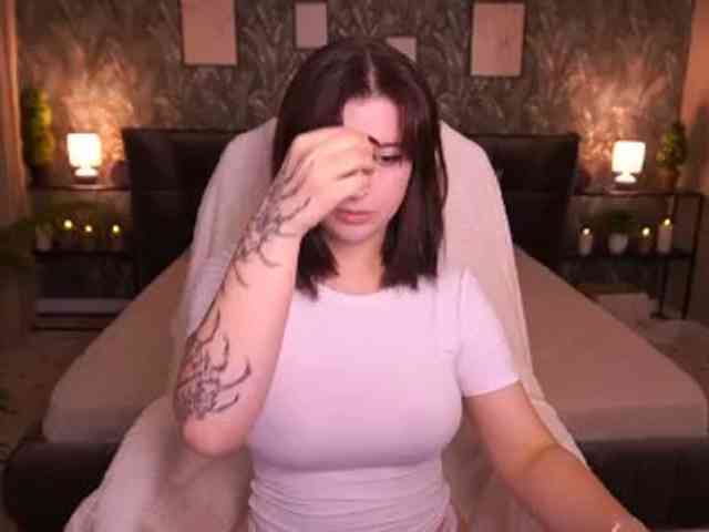 MikiiKiwi webcam