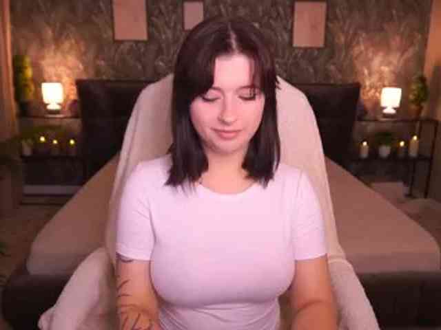 MikiiKiwi webcam