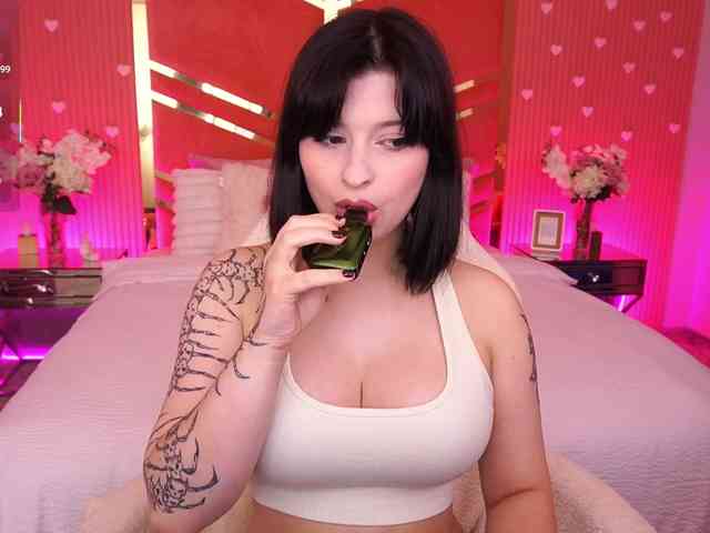 MikiiKiwi webcam