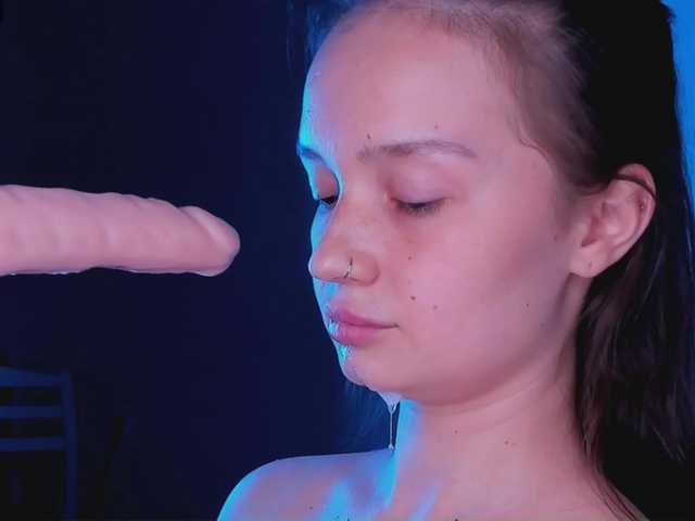 bitchpeace live webcam show