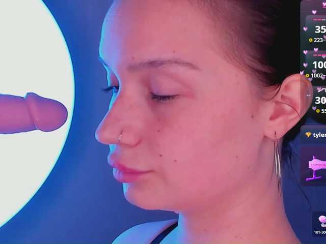 bitchpeace live cam