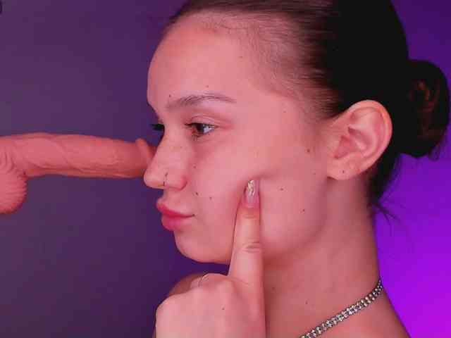 bitchpeace webcam