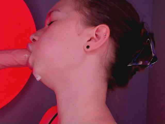 bitchpeace webcam