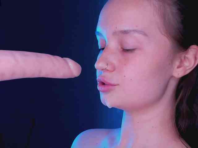 bitchpeace webcam