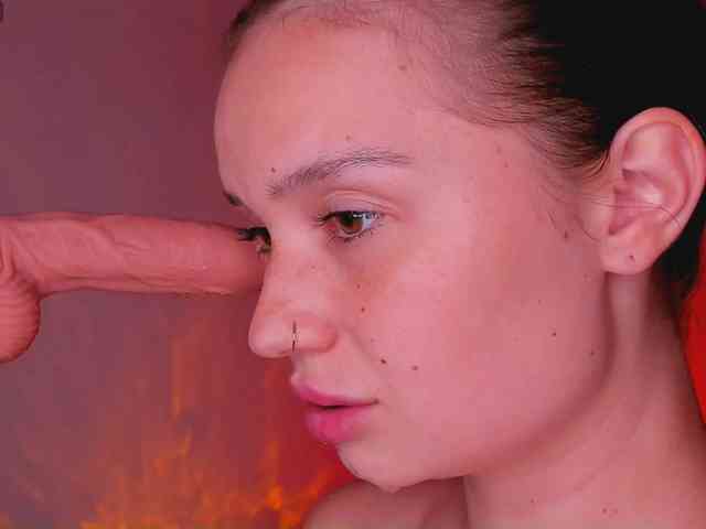bitchpeace webcam