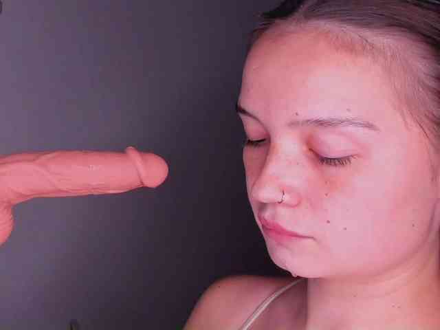 bitchpeace webcam