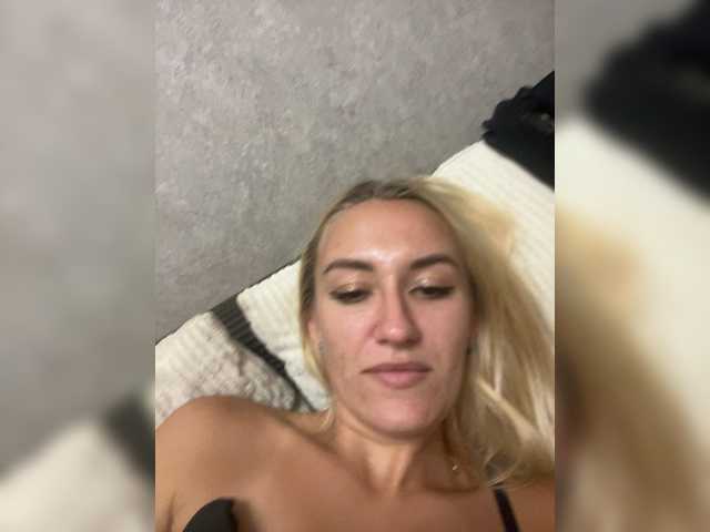 shymiaa1 live cam on BongaCams