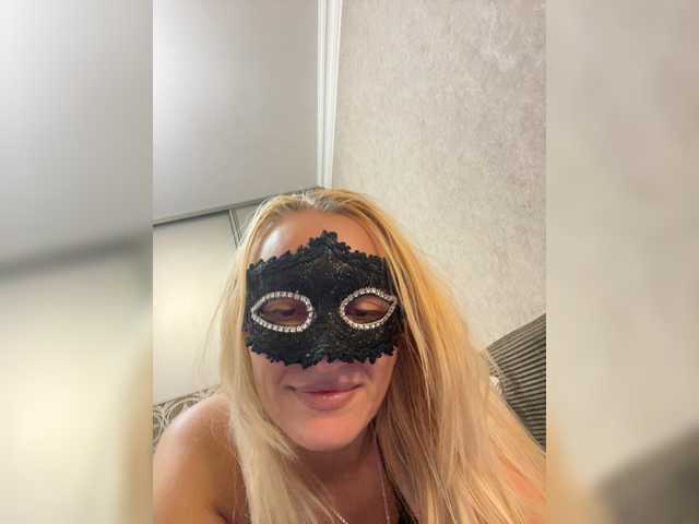 shymiaa1 live cam on BongaCams