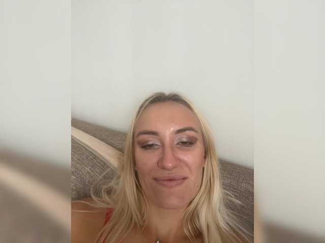 shymiaa1 live cam on BongaCams