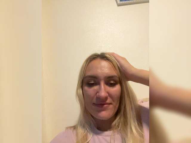 shymiaa1 live cam on BongaCams