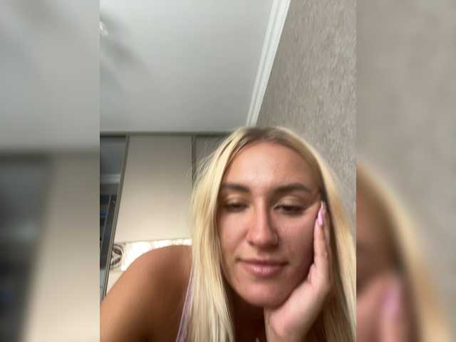 shymiaa1 live cam on BongaCams