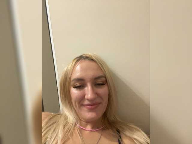 shymiaa1 live sex