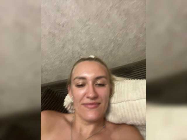 shymiaa1 live cam on BongaCams