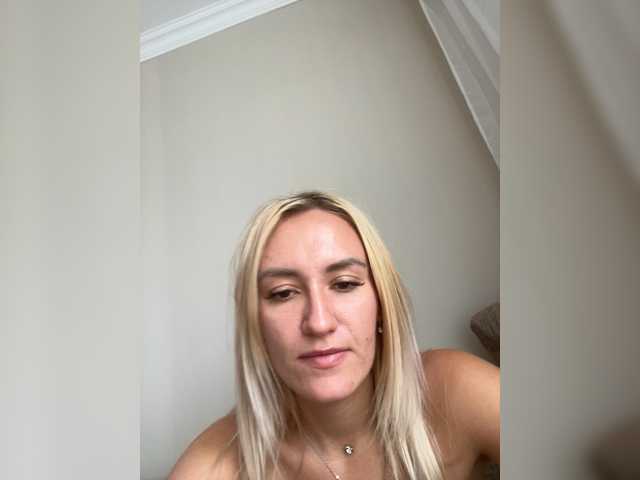 shymiaa1 live cam on BongaCams