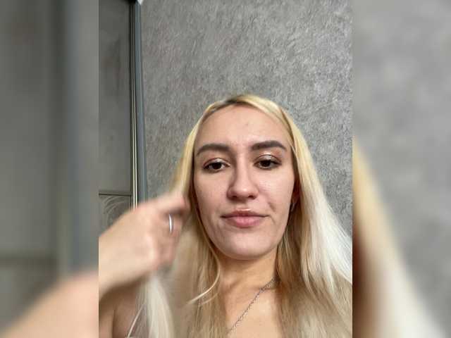 shymiaa1 live sex