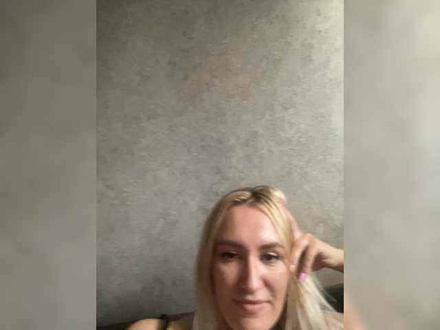 shymiaa1 live cam on BongaCams