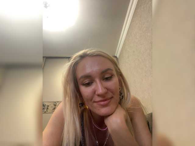 shymiaa1 live cam on BongaCams