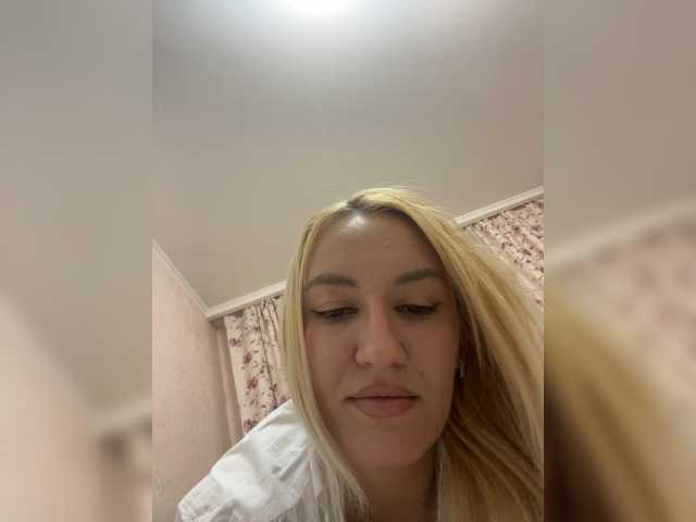 shymiaa1 live sex
