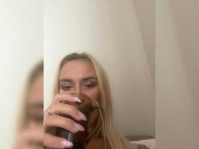 shymiaa1 live cam on BongaCams