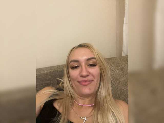 shymiaa1 live cam on BongaCams