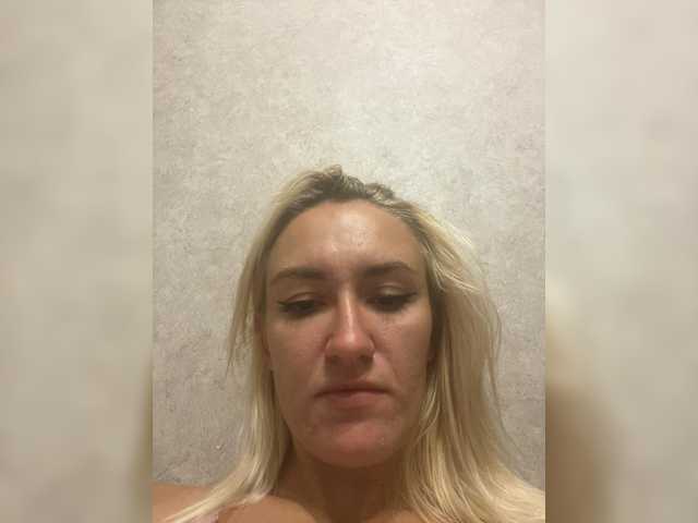 shymiaa1 live cam on BongaCams
