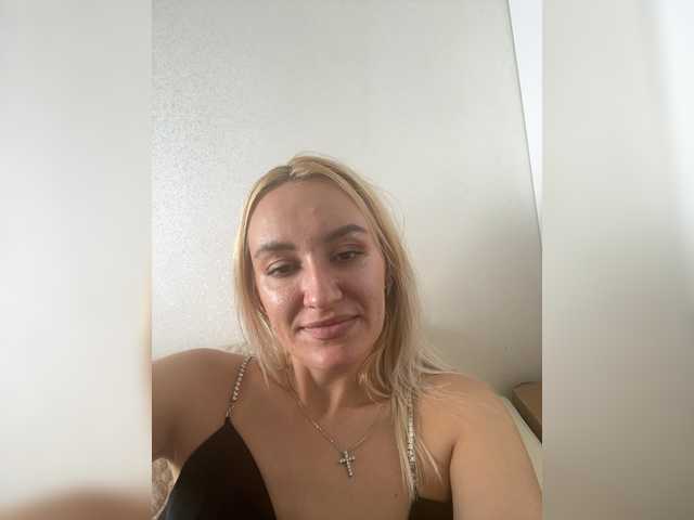 shymiaa1 live cam on BongaCams