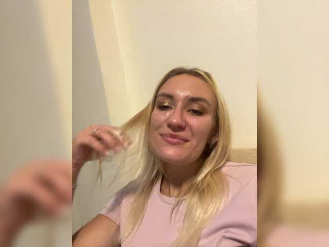 shymiaa1 live cam on BongaCams