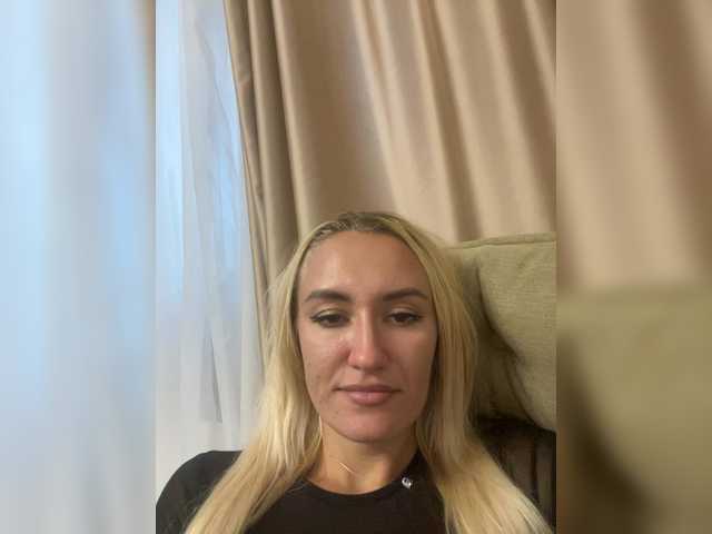 shymiaa1 live cam on BongaCams