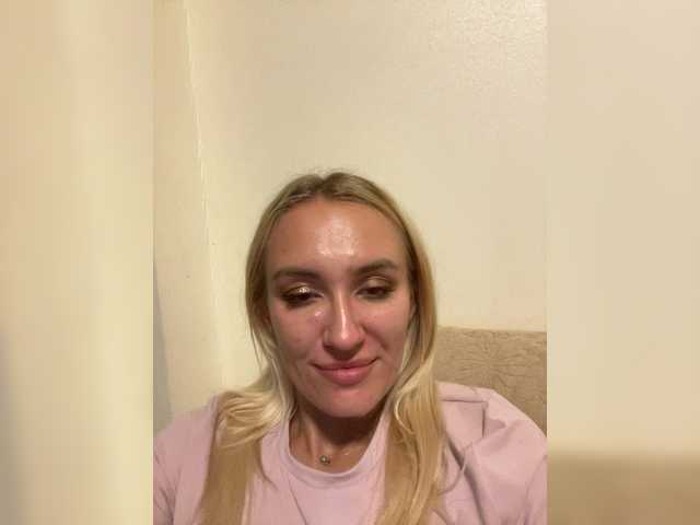 shymiaa1 live cam on BongaCams