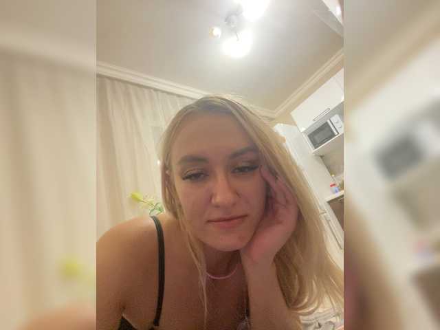 shymiaa1 live cam on BongaCams