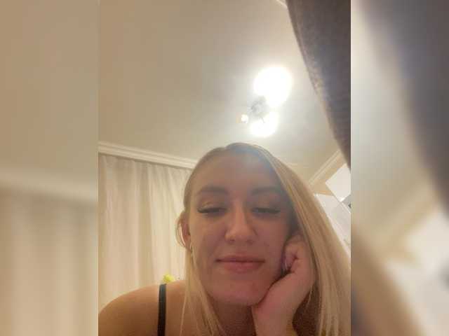 shymiaa1 live cam on BongaCams