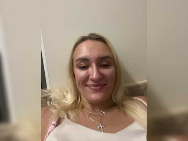 shymiaa1 live cam on BongaCams